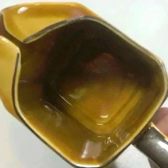 Vintage Wade ceramic jug vase featuring painted antique Bugatti and Sunbeam cars - Picture 5 of 10